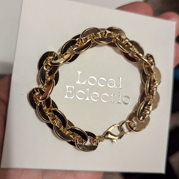 Local Eclectic Bracelet & Earrings Set - Picture 3 of 5
